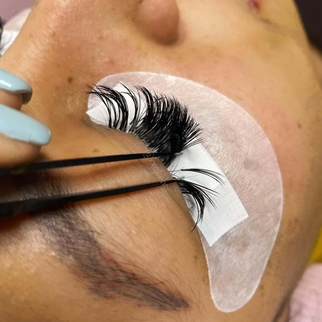 Lashes 01
